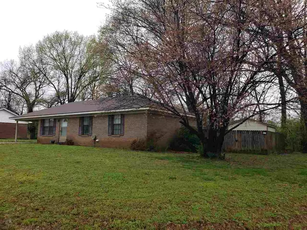 Dyersburg, TN 38063,1957 KIT CARSON RD