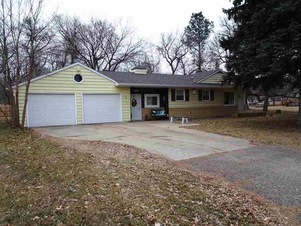 5 Elm Street, Burlington, ND 58722