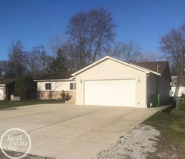 Harrison Twp, MI 48045,39195 Chartier