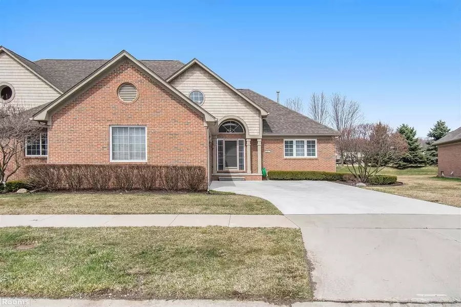 33827 Au Sable Dr, Chesterfield Twp, MI 48047