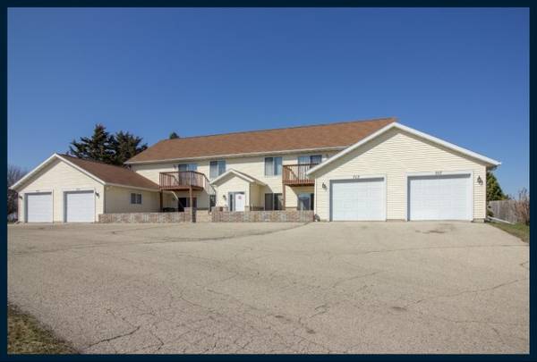 711 Badger Ct,  Fort Atkinson,  WI 53538-3106