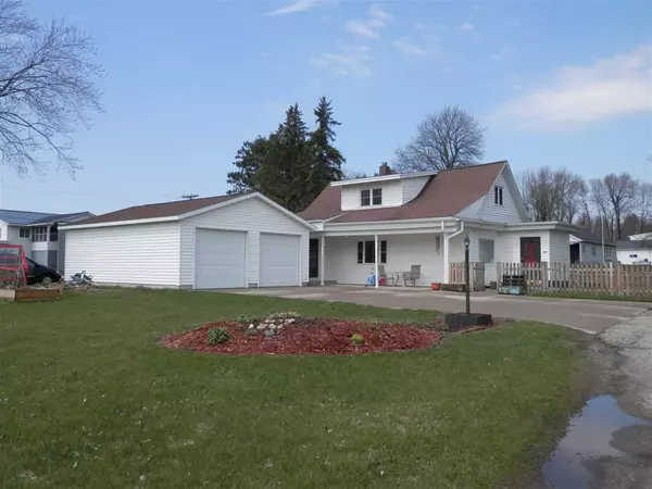 902 W Veterans St, Tomah, WI 54660