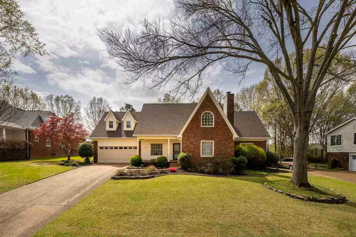 Collierville, TN 38017,803 AUTUMN WINDS DR