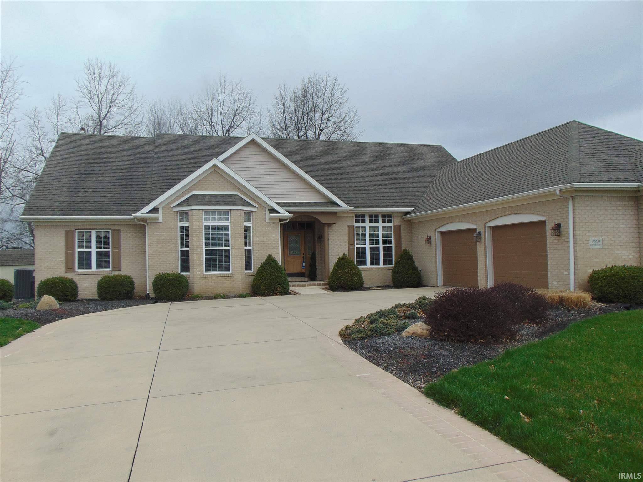 209 S Buckingham Road, Yorktown, IN 47396-9253