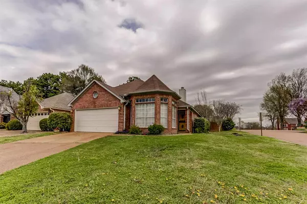 Lakeland, TN 38002,3158 CLUBVIEW CV N