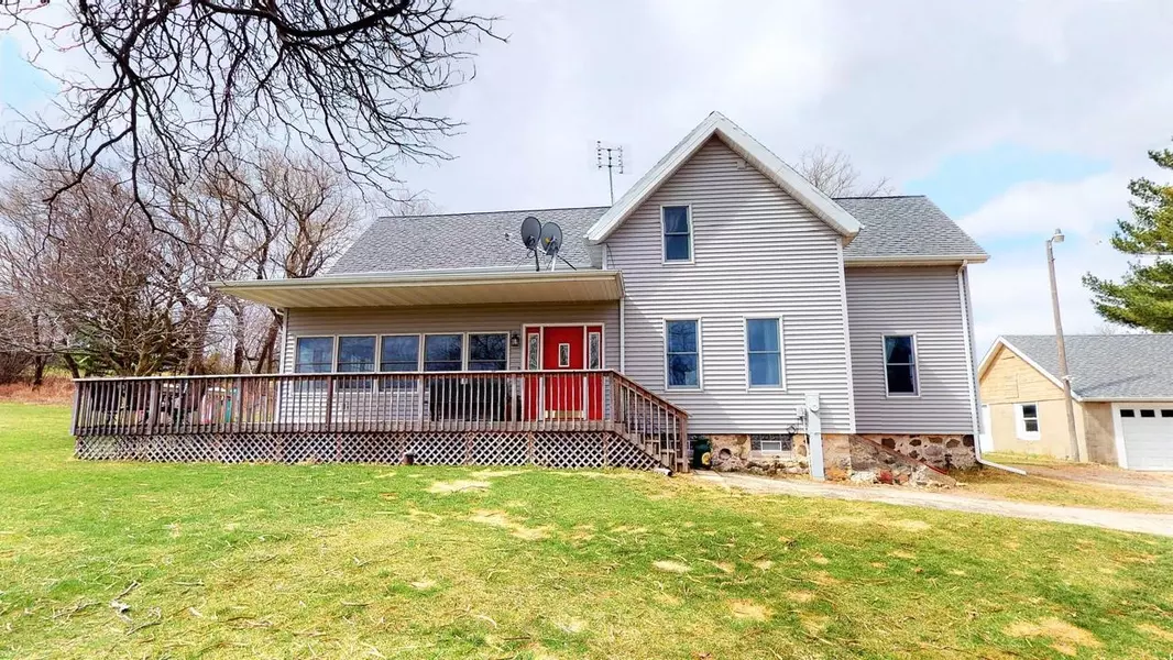 N5973 Coffee Rd, Johnson Creek, WI 53038