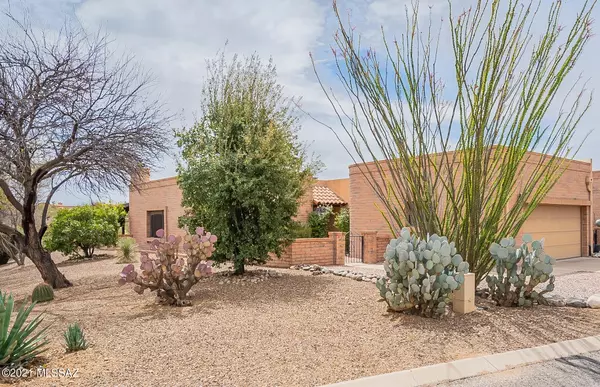 1843 W Placita Napoleon, Green Valley, AZ 85622