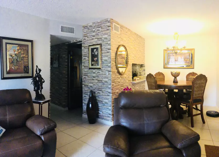 1790 Abbey RD 101, West Palm Beach, FL 33415