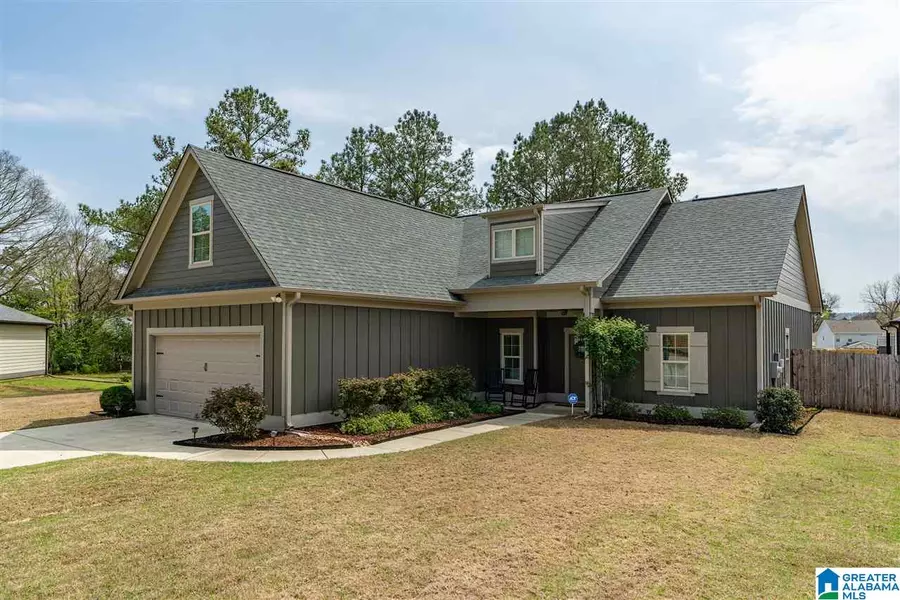 8445 CLARKE COVE, Leeds, AL 35094