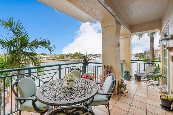 1230 Hillsboro Mile 208, Hillsboro Beach, FL 33062