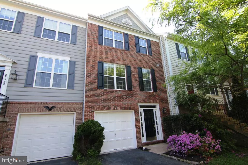 Chantilly, VA 20152,25540 HEYER SQ