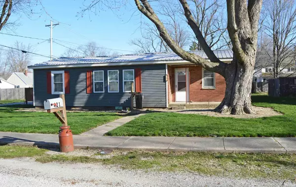 421 E Second Street, Fairmount, IN 46928-1715