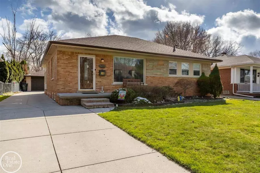 21632 Madison, Saint Clair Shores, MI 48081