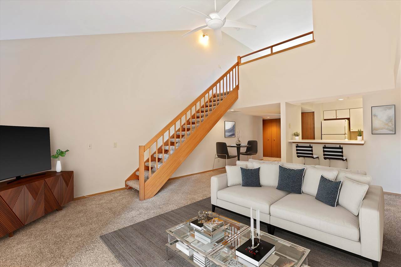 1025 S Sunnyvale Ln #D, Madison, WI 53713