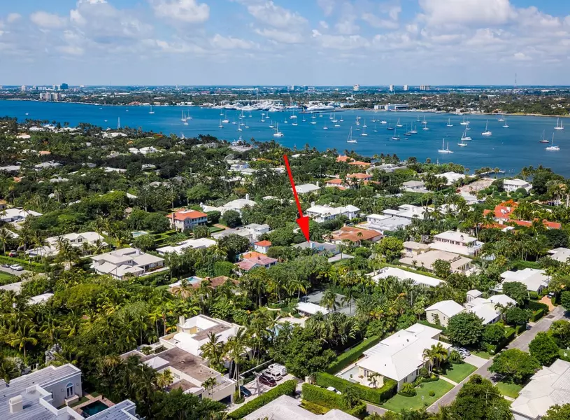 218 Merrain RD, Palm Beach, FL 33480