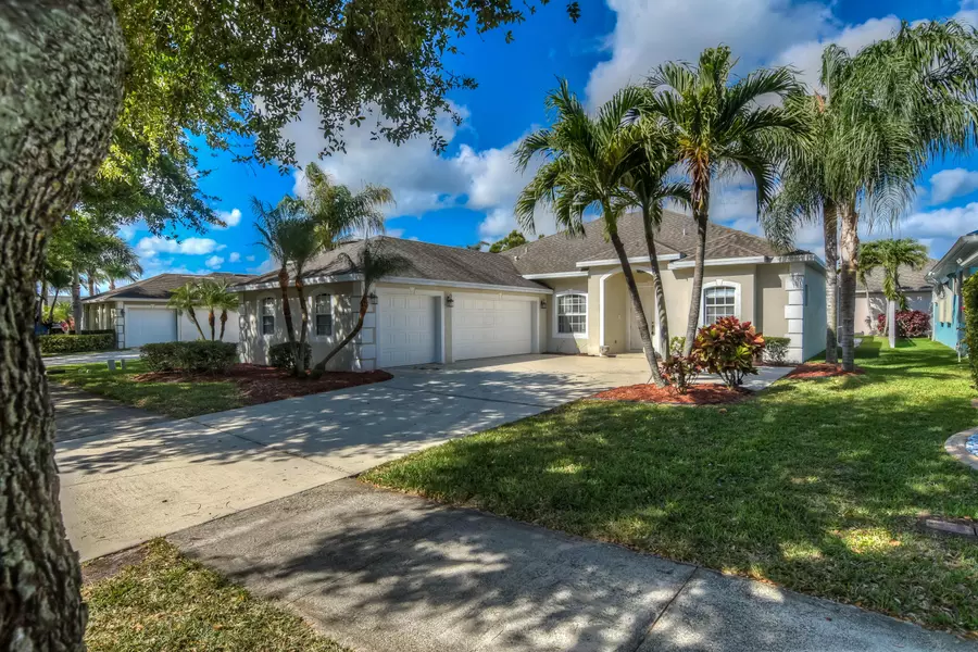 2270 NW Windemere DR, Jensen Beach, FL 34957