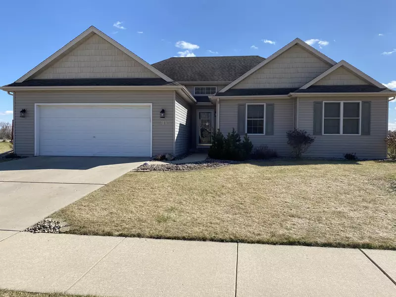 319 E Sunset Dr, Milton, WI 53563