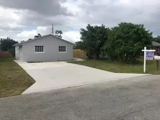 Lake Worth, FL 33463,4951 Dillion ST