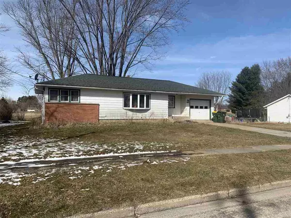 420 S Preston Ave, Reedsburg, WI 53959