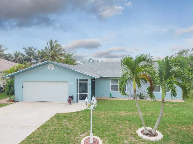 582 SW Carter AVE, Port Saint Lucie, FL 34984