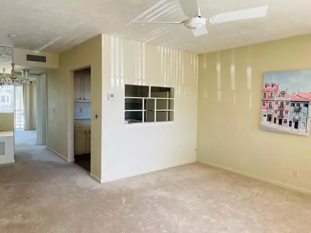 3362 Cynthia LN 207, Lake Worth Beach, FL 33461