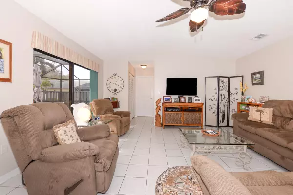 Fort Pierce, FL 34950,1431 Captains Walk 17c