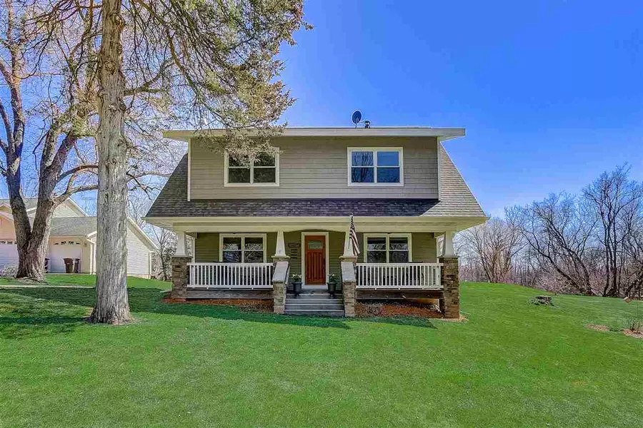 N7104 North Shore Rd, Lake Mills, WI 53551