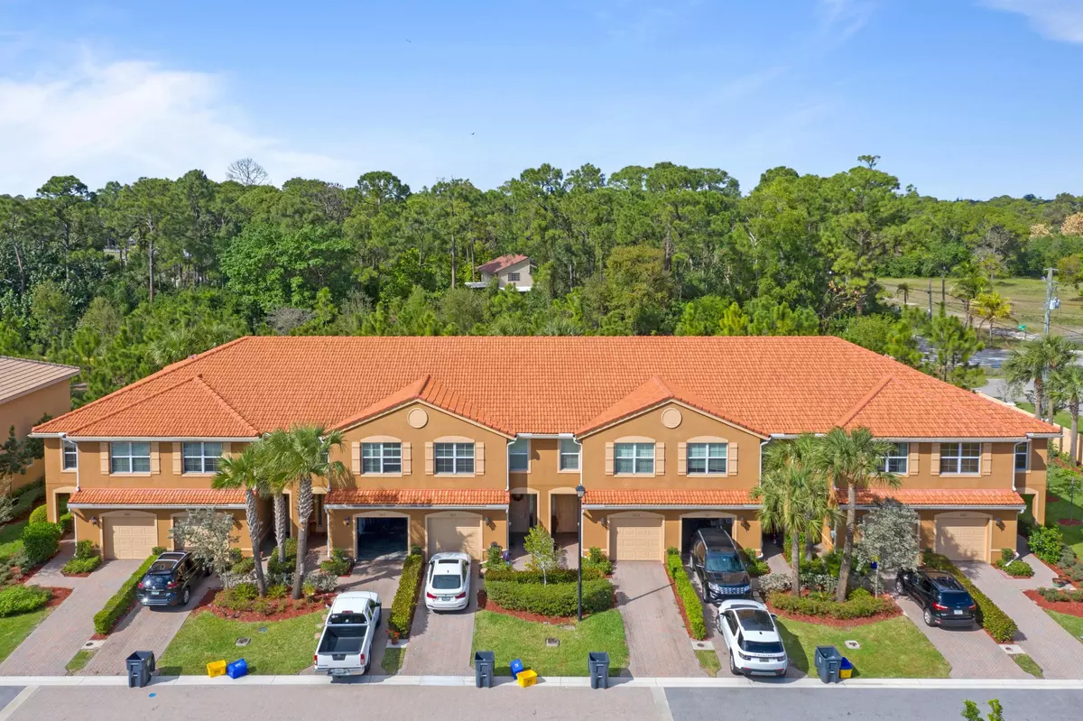 Lake Worth, FL 33463,5853 Monterra Club DR