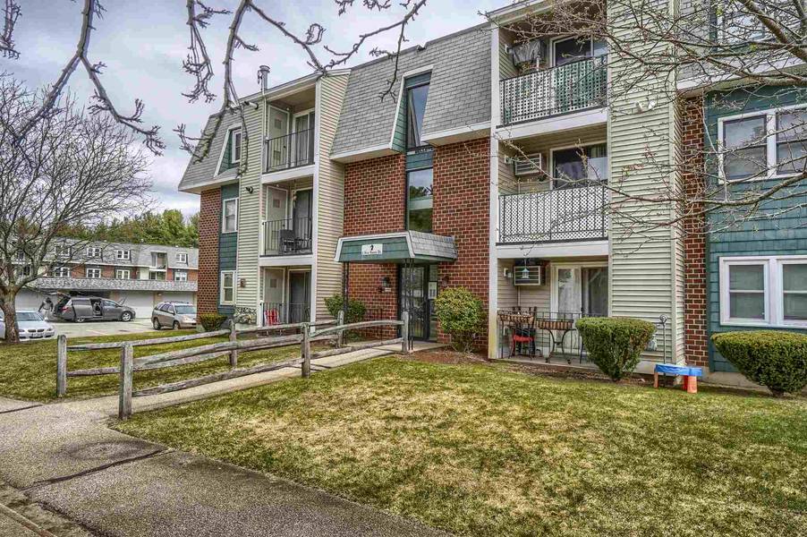 2 New Haven DR #303, Nashua, NH 03063