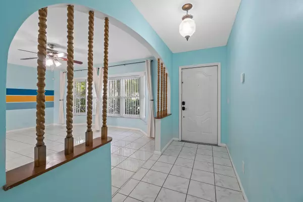 Palm Beach Gardens, FL 33410,9844 Dogwood AVE