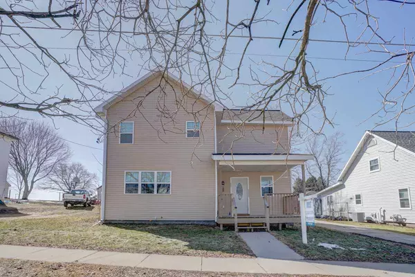 108 Railroad St, Dane, WI 53529