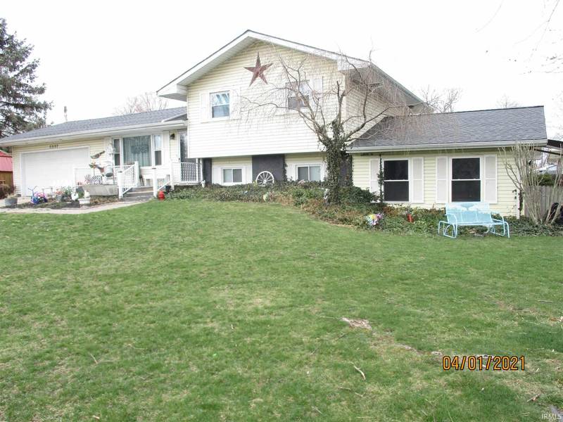 53157 Brookfield Drive, Elkhart, IN 46514