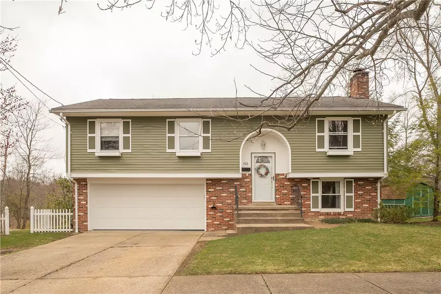 702 Ridgeway, Grove City, PA 16127