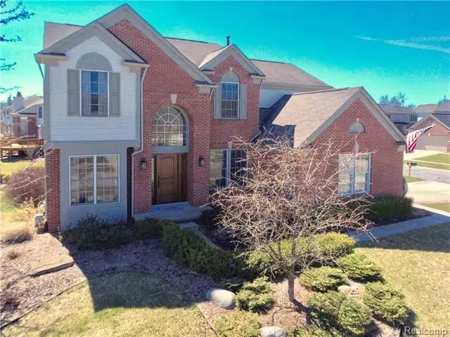 Rochester Hills, MI 48307,1632 BLUSHING CRT