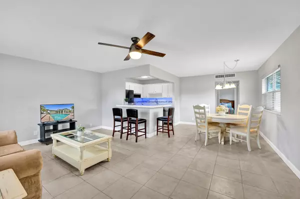 Delray Beach, FL 33446,99 E Waterford