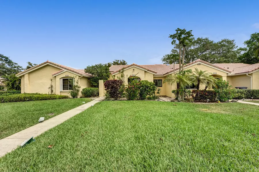 6801 Bridlewood CT, Boca Raton, FL 33433