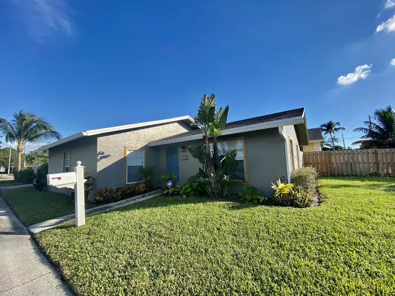 327 NW 2nd AVE, Delray Beach, FL 33444