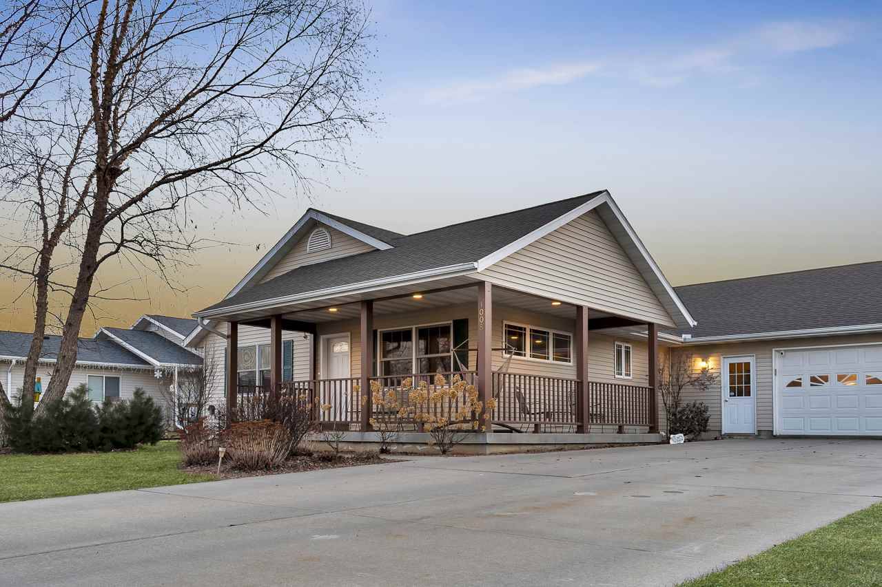 1008 Parkside Ave,  Baraboo,  WI 53913