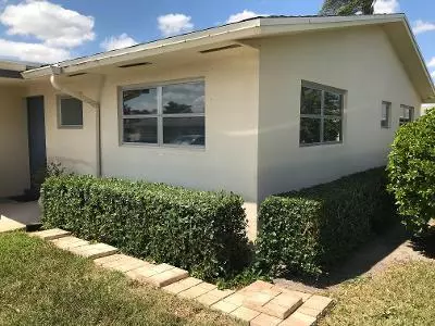 2867 W Ashley DR A, West Palm Beach, FL 33415