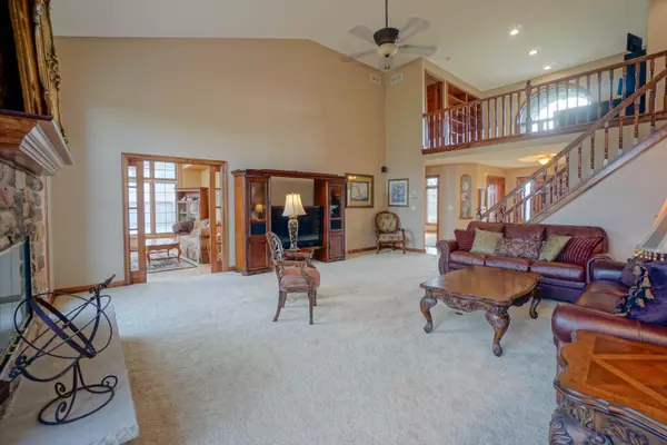 Summit, WI 53066,848 Burr Oak Ln