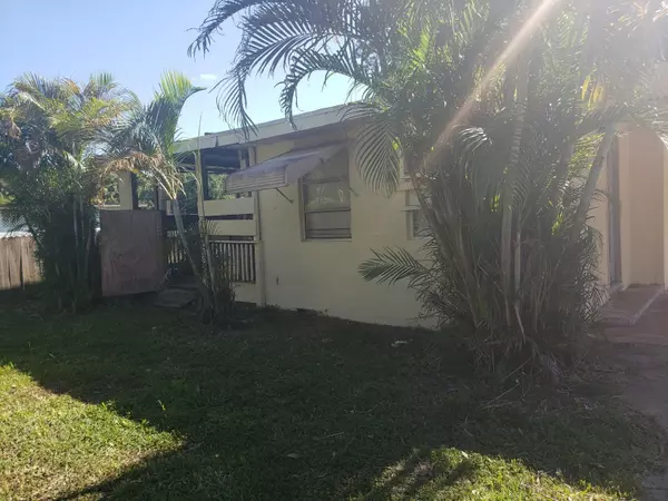 408 N 38th ST, Fort Pierce, FL 34947