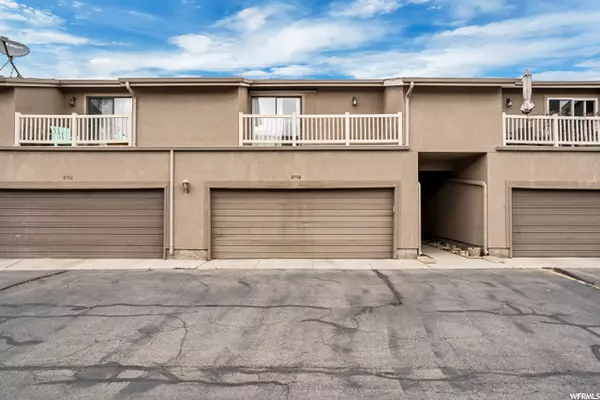 Sandy, UT 84094,8758 S OAKWOOD PARK CIR