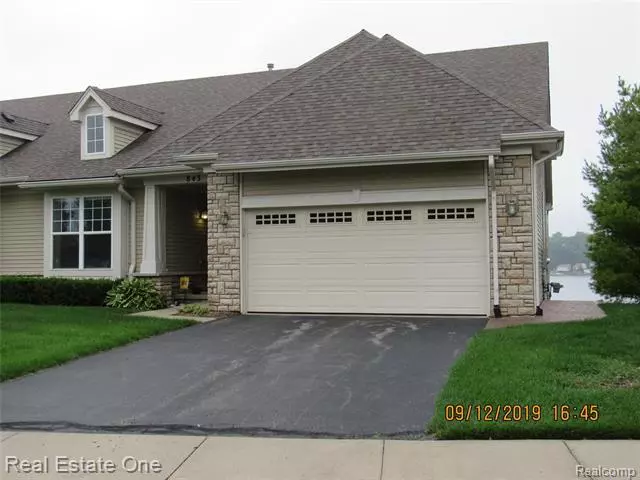 843 STONY LAKE CRT, Oxford, MI 48371