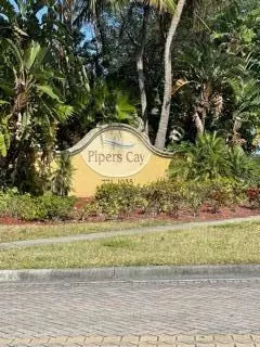 West Palm Beach, FL 33415,825 Pipers Cay DR