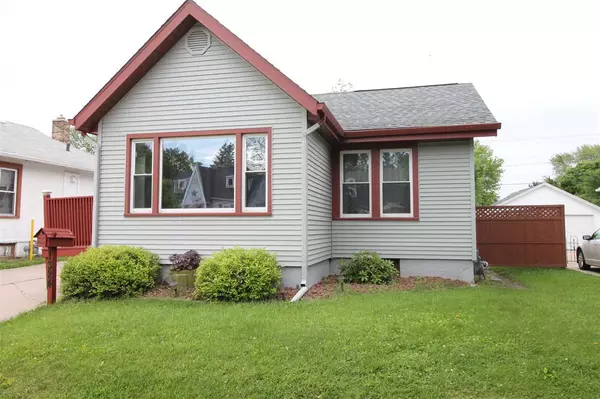 1324 Blaine Ave, Janesville, WI 53545