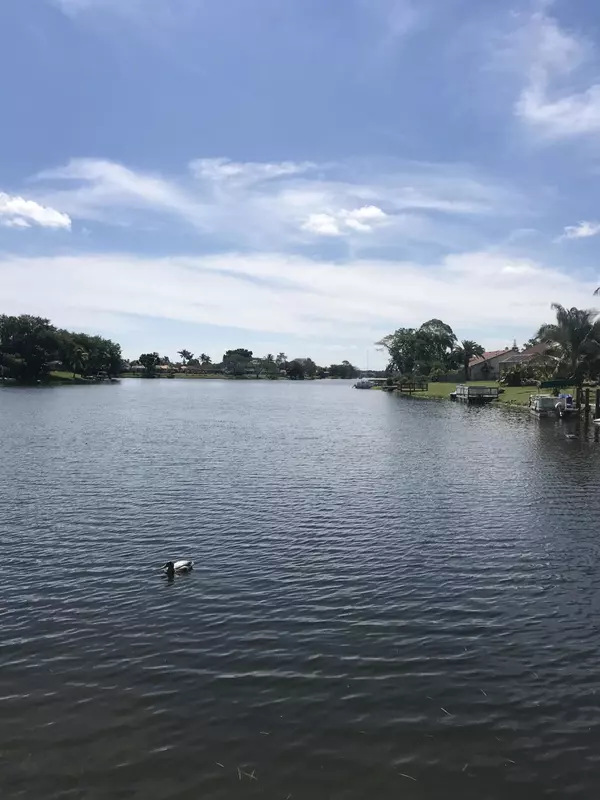 Wellington, FL 33414,836 Lake Wellington DR