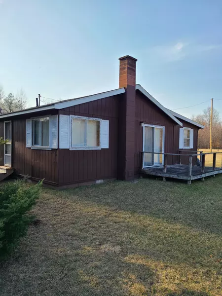 N15107 Carter Rd, Amberg, WI 54102