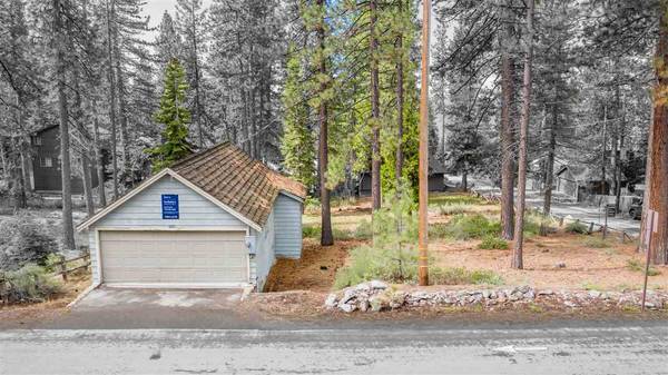 9806 North Lake Boulevard, Brockway, CA 96143