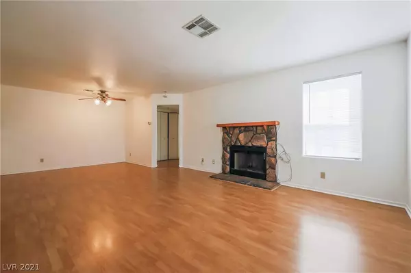 Las Vegas, NV 89117,3455 Erva Street #204