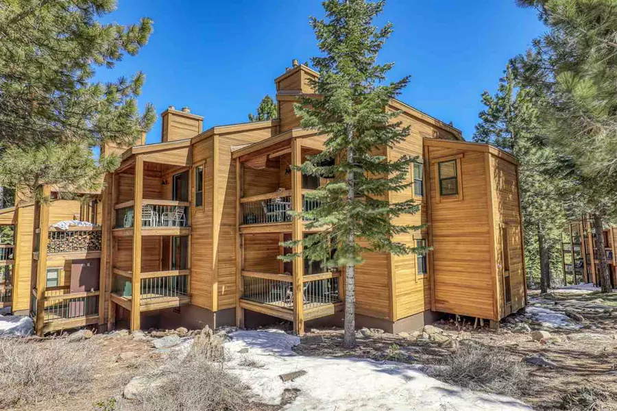 5026 Gold Bend, Truckee, CA 96161